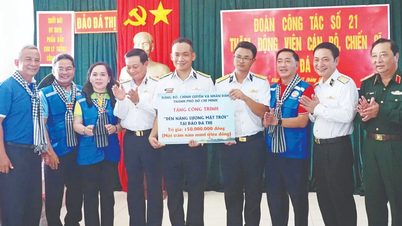 "Chạm" vào Trường Sa