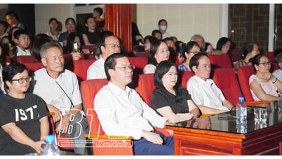 Công diễn vở chèo “Sáng mãi nhân tâm”