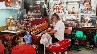 Quán chè bình dân ở khu đắt đỏ TPHCM: Chủ 70 tuổi đàn piano phục vụ khách