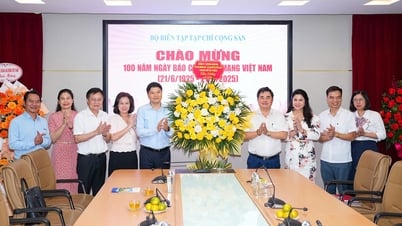 Phó Chủ tịch UBND thành phố Hoàng Minh Cường thăm, chúc mừng các cơ quan báo chí Trung ương nhân Kỷ niệm 100 năm Ngày Báo chí Cách mạng Việt Nam