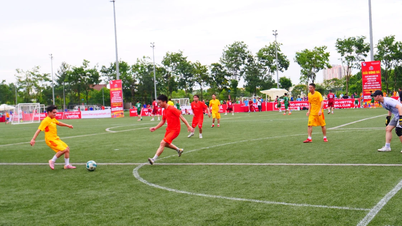 Eröffnung des 4. Journalisten- und Public Opinion Cup-Fußballturniers
