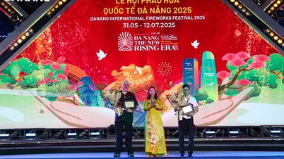 Đại tiệc pháo hoa rực rỡ, giàu cảm xúc