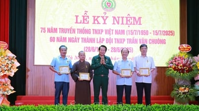 Feier zum 75. Jahrestag des traditionellen Tages der vietnamesischen Jugendfreiwilligentruppe
