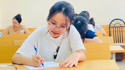 Trường THPT “hot” cuối cùng của Hà Nội thi vào lớp 10, căng thẳng 1 chọi 10
