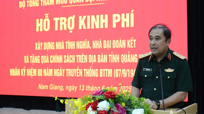 Bộ Tổng Tham mưu trao tặng kinh phí hỗ trợ xây dựng nhà tình nghĩa tại Quảng Nam