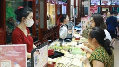 How should gold transactions be taxed?