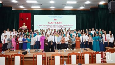 Thai Nguyen Newspaper held a meeting to celebrate the 100th anniversary of Revolutionary Press Day