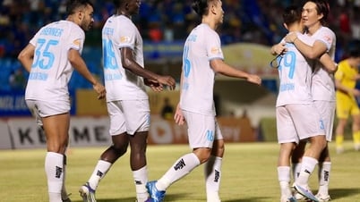 CLB Nam Định bảo vệ thành công "ngôi vương" V-League 2024-2025