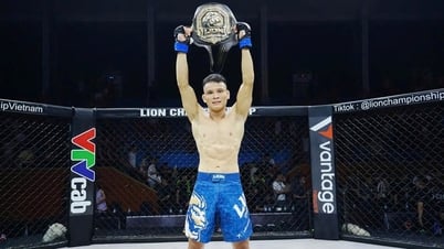 فاز لي فان توان بحزام بطولة وزن 56 كجم في بطولة LION Championship 23