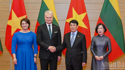 [រូបថត] ពិធីទទួលបដិសណ្ឋារកិច្ចយ៉ាងឱឡារិកសម្រាប់ប្រធានាធិបតីនៃសាធារណរដ្ឋលីទុយអានី Gitanas Nauseda និងភរិយា