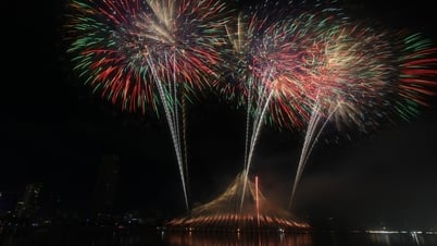 Deleite sus ojos con los espectáculos de fuegos artificiales 'Magic Starlight' y 'Journey to the West'