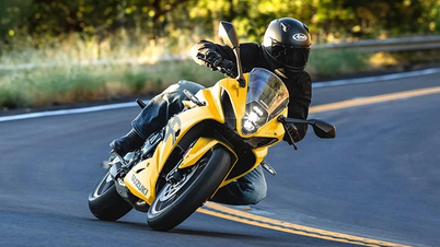 Suzuki GSX-8R 2025 - sport-touring lý tưởng giá cực mềm