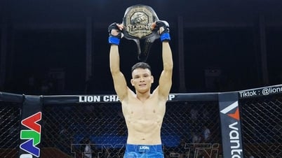 Lê Văn Tuần giành đai vô địch giải MMA Việt Nam