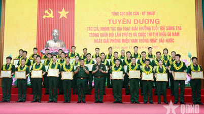 The General Department of Logistics and Engineering commends collectives and individuals with outstanding achievements in participating in the Creative Youth Award in the Army.