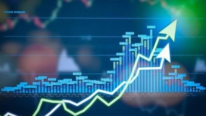Sắc xanh áp đảo, VN-Index tăng gần 8 điểm