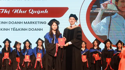 Đại học Duy Tân trao hơn 2.000 bằng tốt nghiệp