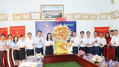 Lãnh đạo UBND tỉnh Đắk Nông thăm, chúc mừng các cơ quan báo chí