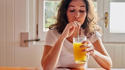 Nước cam tưởng siêu lành mạnh, uống kiểu này lại chẳng khác gì tự đầu độc cơ thể