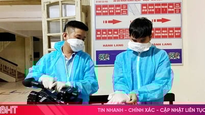 Khi nhà báo “xung trận” trên tuyến đầu chống dịch!