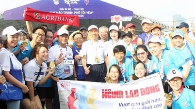 "내가 사랑하는 도시를 자랑스럽게 생각합니다": 연대와 헌신을 기리며