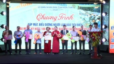 Gặp mặt, biểu dương người làm báo tiêu biểu
