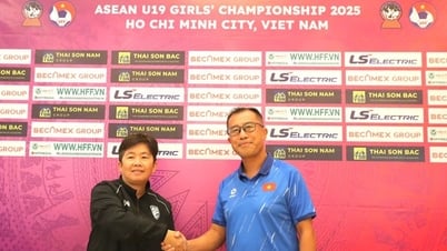 HLV Thái Lan chỉ ra 2 cầu thủ U19 nữ Việt Nam cần lưu ý ở trận chung kết