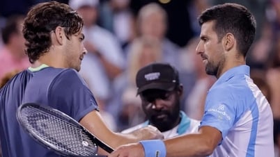 Taylor Fritz chiếm vị trí số 4 thế giới của Djokovic