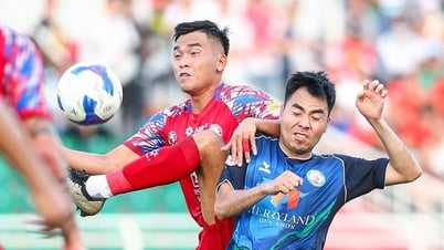 2 cuộc đua khiến V-League 'nóng' đến phút cuối: Trốn xuống hạng và...