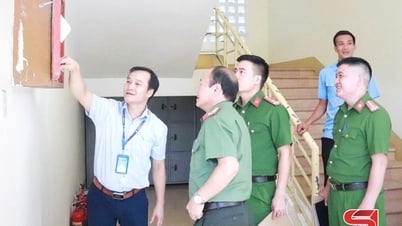 Kiểm tra công tác chuẩn bị Kỳ thi tốt nghiệp THPT năm 2025 tại huyện Mường La