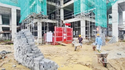Khan hiếm nguồn cung, giá cát tăng vọt