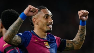 Tin tức về chuyển nhượng 17/6: MU mua Raphinha, Liverpool ký Isak