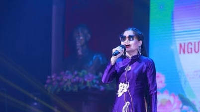 Quang Nam contestant won gold prize at national singing contest for people with disabilities
