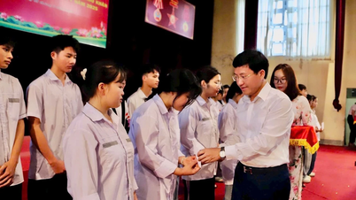 “Tiếp sức” học sinh vùng khó trước kỳ thi tốt nghiệp ở Điện Biên