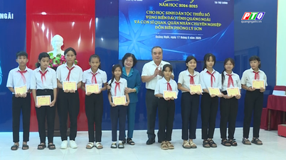 Awarding 115 scholarships to Quang Ngai students