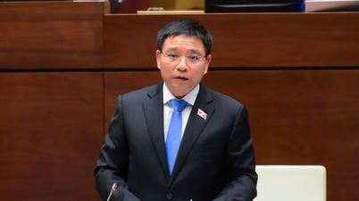 財務大臣：余剰公有資産を教育と医療に優先的に配分