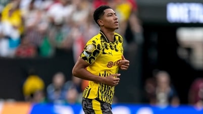 Dortmund cưa điểm Fluminense trận ra mắt Jobe Bellingham