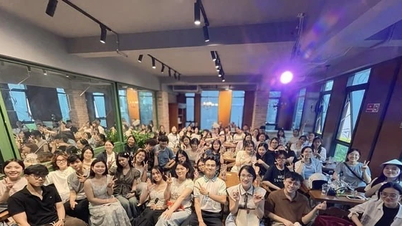 Hanoi Free Tour Guides: How young people do community tourism for international visitors