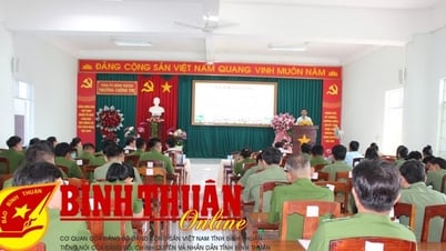 Apertura del XIII curso de Teoría Política de nivel medio para policías y militares provinciales