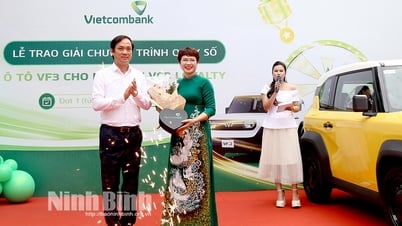 Vietcombank trao giải Chương trình “Quay số xe ô tô VF3 cho Hội viên VCB Loyalty”