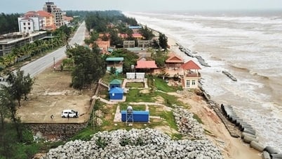 Tìm giải pháp bảo vệ bãi biển đẹp nhất Quảng Bình khi thường xuyên bị biển xâm thực