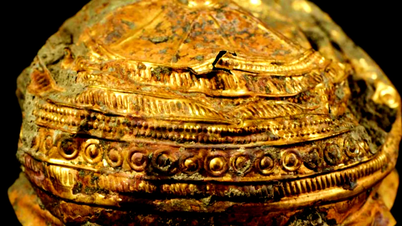 ចាន​ព្រះអាទិត្យ​ពណ៌​មាស​អាយុ ៣០០០ ឆ្នាំ​បង្ហាញ​ពី​ពិធី​បុរាណ