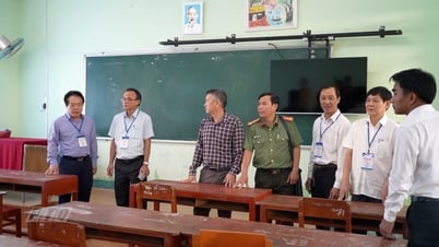 보피엔 도인민위원회 부위원장, 2025년 고등학교 졸업시험 준비 현장 시찰