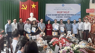 Bảo hiểm xã hội khu vực XXX họp mặt kỷ niệm 100 năm Ngày Báo chí Cách mạng Việt Nam