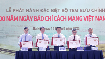 Phát hành đặc biệt bộ tem bưu chính kỷ niệm 100 năm Ngày Báo chí Cách mạng Việt Nam
