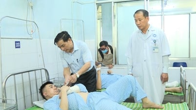 Chủ tịch UBND tỉnh Quảng Nam Lê Văn Dũng thăm hỏi, động viên nạn nhân vụ tai nạn giao thông