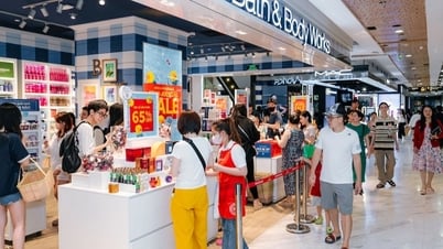Vincom Red Sale “khuấy đảo” thị trường bán lẻ mùa hè 2025