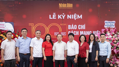 [Foto] Die Zeitung Nhan Dan erhält anlässlich des 100. Jahrestages des Vietnam Revolutionary Press Day positive Rückmeldungen von Agenturen und Einheiten