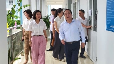 Đồng chí Phó Chủ tịch Thường trực UBND tỉnh kiểm tra công tác chuẩn bị thi tốt nghiệp THPT tại Trường Phổ thông dân tộc nội trú THPT tỉnh