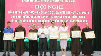 Xây dựng đình, đền, chùa tiêu biểu gắn với phát triển du lịch