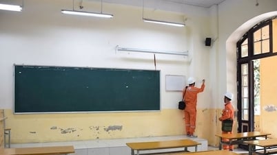 하노이: 고등학교 졸업 시험 및 10학년 입학 시험을 위한 전기 공급 확보